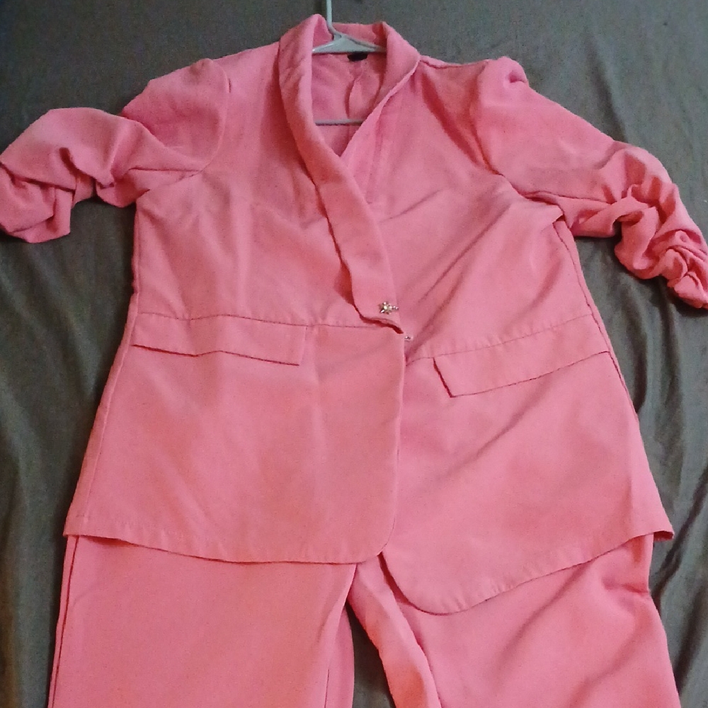 SHEIN Pink Pantsuit with Ruched Sleeves and V-Neck